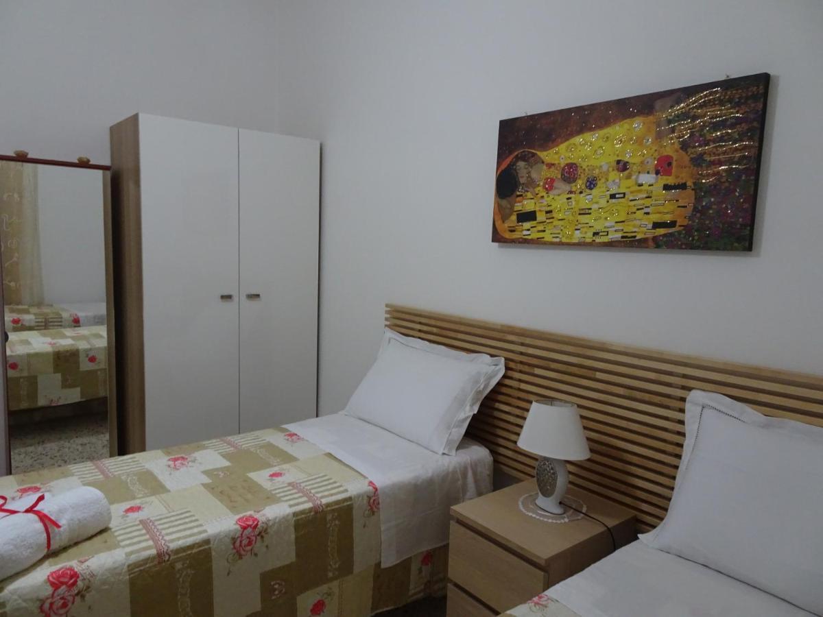 B&B Dodo Salerno Buitenkant foto